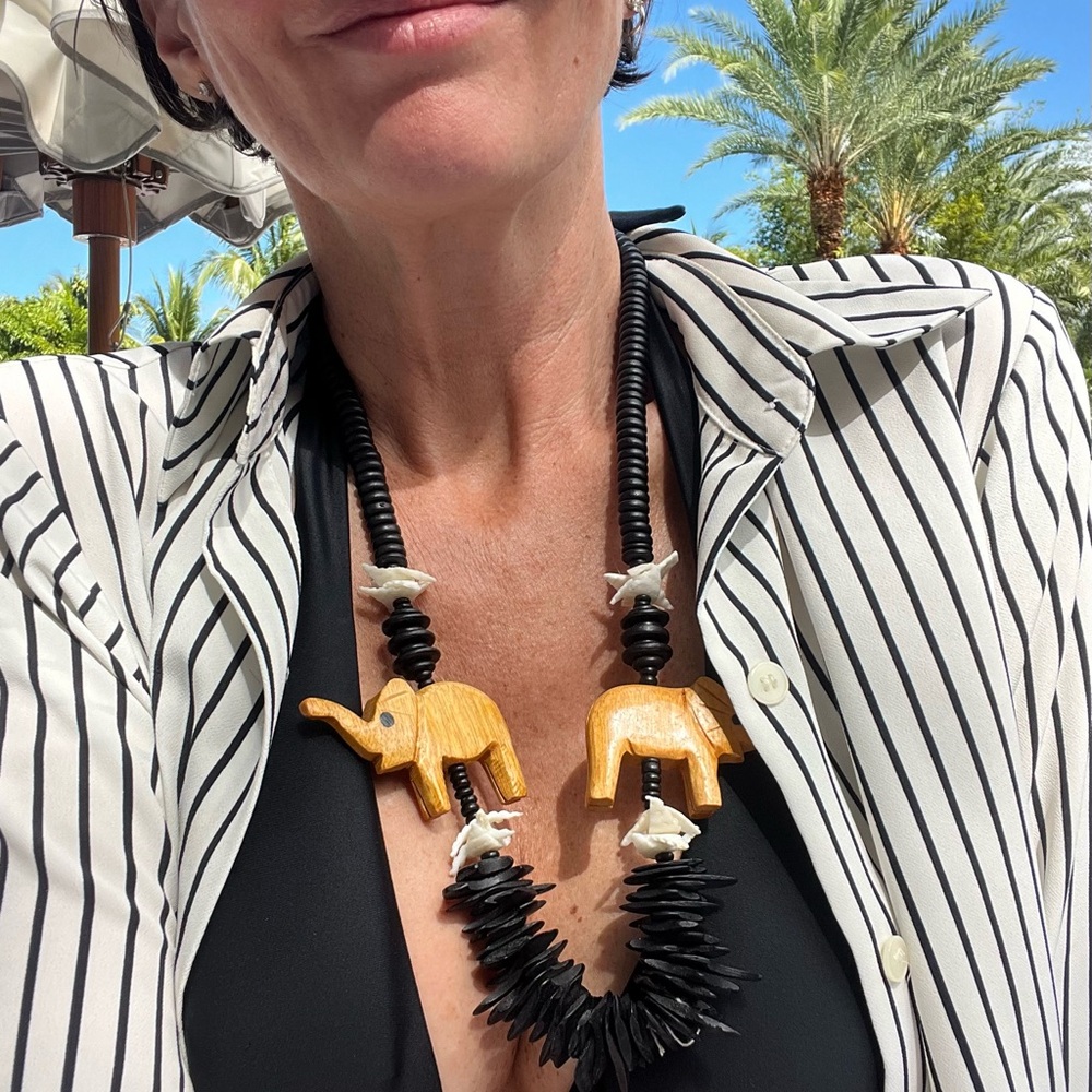 Adorable Vintage Elephant wooden Pendant Necklace with Black Beads